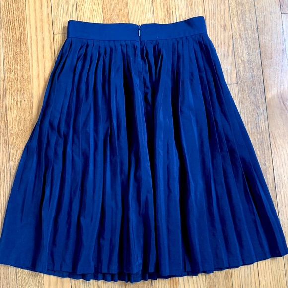 American Apparel Navy Pleated Midi Skirt - Picture 5 of 7